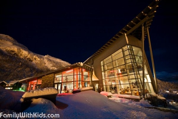 Skarsnuten Hotel, restaurant and bar at the Hemsedal Ski Resort in Norway