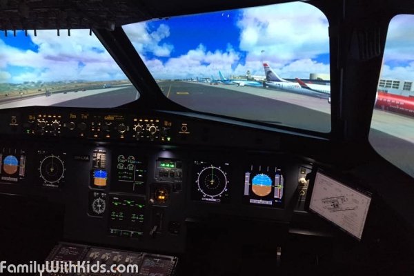 TakeOff, an Airbus simulator, flight simulation for Airbus A320 passenger jet in Vantaa, Finland