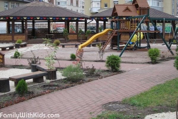 Clever Kids на Героев Сталинграда, частный сад-школа для детей от 3 до 9 лет в Киеве