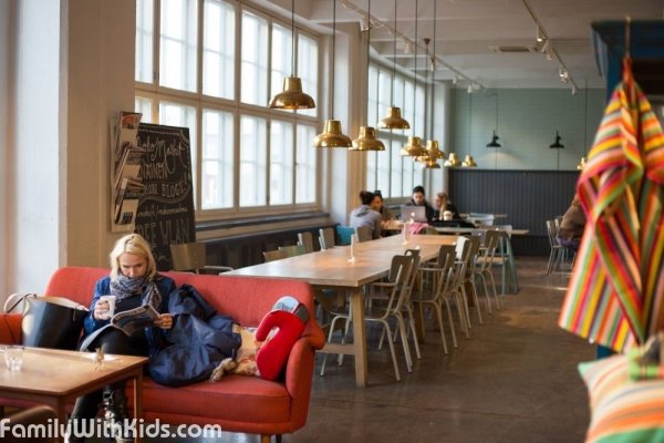 "Моко Маркет", кафе и дизайнерский магазин в районе Сорняйнен, Хельсинки, Финляндия