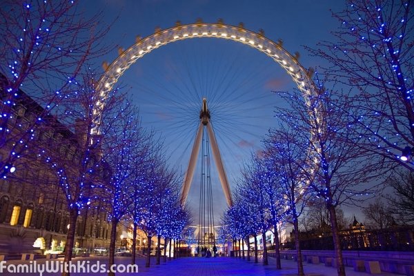 The Coca-Cola London Eye, cantilevered observation wheel in the centre of London