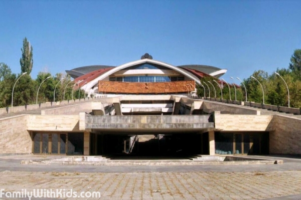 Спортивно-концертный комплекс имени Карена Демирчяна, Ереван, Армения