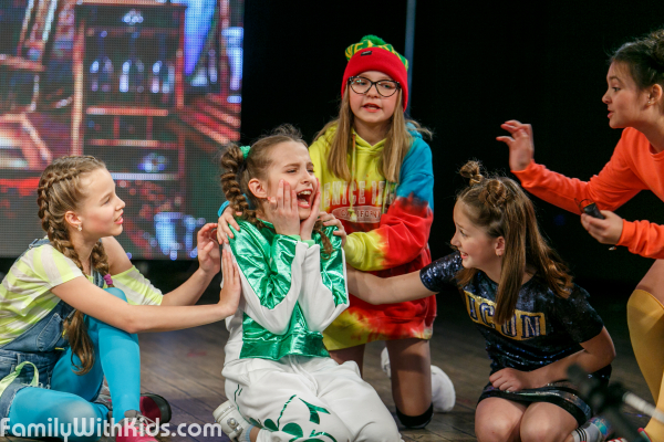 Chunga Land, "Чунга Лэнд", театр-студия для детей от 2 лет, занятия вокалом, хореографией, актерским мастерством в Дарницком районе, Киев