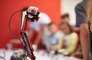 NIX Academy, IT школа, программирование и робототехника для детей 11-15 лет в Харькове