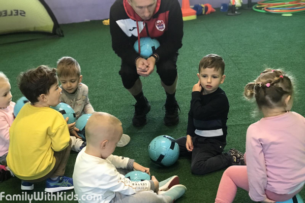 "Феникс Kids", футбольный клуб для малышей 2-6 лет в Киеве