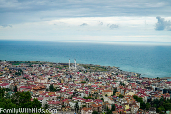 Boztepe, Бозтепе, смотровая площадка с видом на город и море на холме, Трабзон, Турция