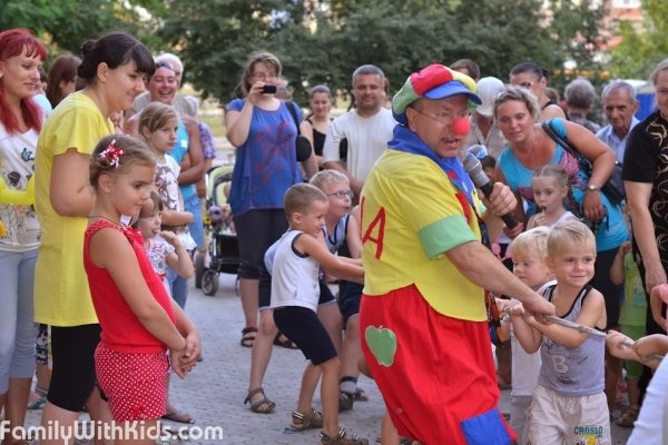 "Светлячок", центр формирования и развития личности для детей от 1 до 12 лет в Дарницком районе, Киев