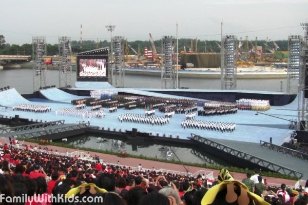 The Float@Marina Bay, площадка на воде для проведения концертов и мероприятий в Сингапуре