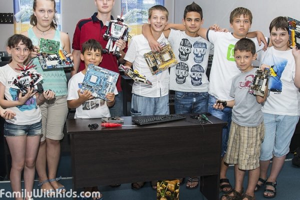 "Шаг", компьютерная академия, детские компьютерные курсы, компьютерный лагерь для детей в Одессе