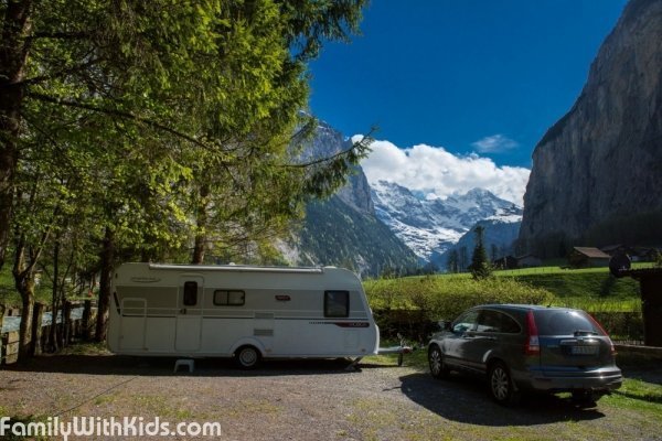 Camping Jungfrau Lauterbrunnen, кемпинг Юнгфрау, кемпинг в горах Швейцарии