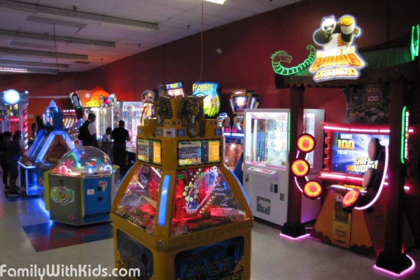 Funtopia USA, центр развлечений, площадка для праздника, игровые автоматы, Нью-Йорк, США