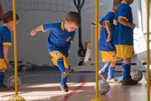 Footyball ("Футбол"), футбольный клуб для детей от 3 до 7 лет в Соломенском районе, Киев