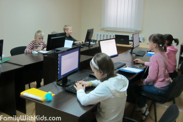 Junior IT, школа программирования для детей на Позняках, Киев