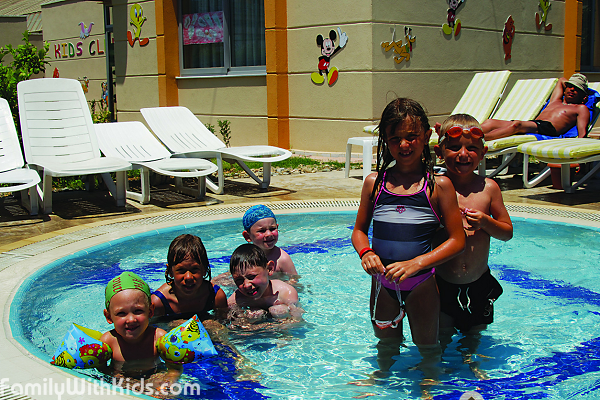 Alaiye Resort & Spa Hotel, отель для отдыха всей семьей с бассейном и аквапарком, Турция