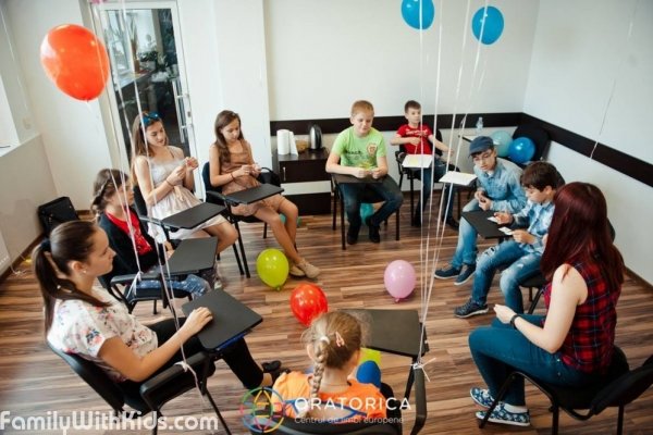 Oratorica.ua, школа иностранных языков для школьников от 9 лет и подростков в Одессе