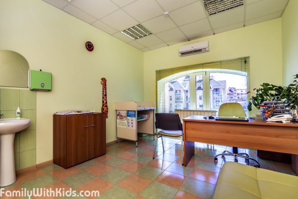 "Наш доктор", медицинский центр для всей семьи, педиатры, вызов врача на дом, вакцинация, школа родителей в Дарницком районе, Киев