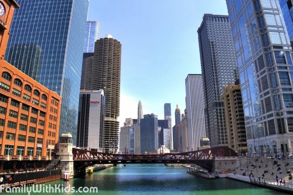 Набережная реки в Чикаго, США