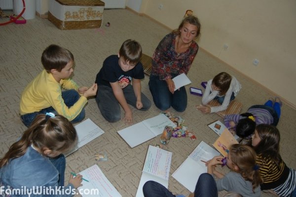 "Знайка", клуб активных родителей, детские экскурсии по Киеву, мастер-классы для детей, каникулярные программы в Киеве