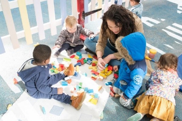 Crystal Early Years, private kindergarten for children from 3 months to 5 years old in Bromley, London, UK