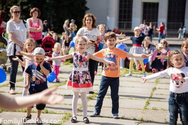 "Країна Розваг", летняя детская площадка на ВДНХ, Киев