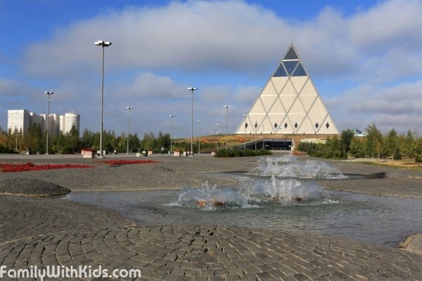 Дворец мира и согласия, Астана, Казахстан