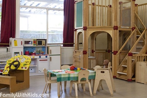 The Barn Nursery, детский сад неполного дня для детей 2,5-4 лет в Ричмонде, Лондон, Великобритания