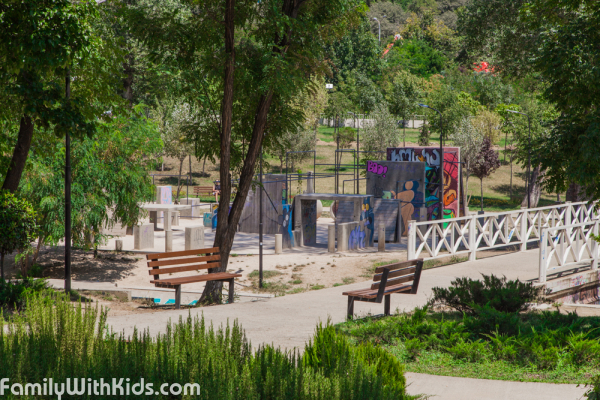 Мзиури, парк Норада Думбадзе, "детский город" в Тбилиси, Грузия