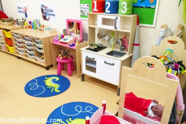 Queenbee Nursery, a private daycare center for children from 3 months up to 5 years old in Brent, London, UK