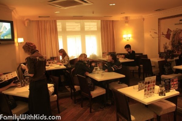 Mafia на Оболони, семейный ресторан итальянской и японской кухни в Киеве
