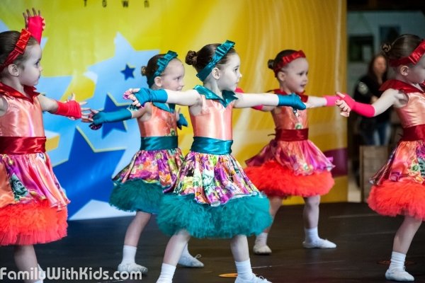 "Акцент", танцевальный клуб для детей от 10 месяцев до 6 лет на Шулявской, Киев