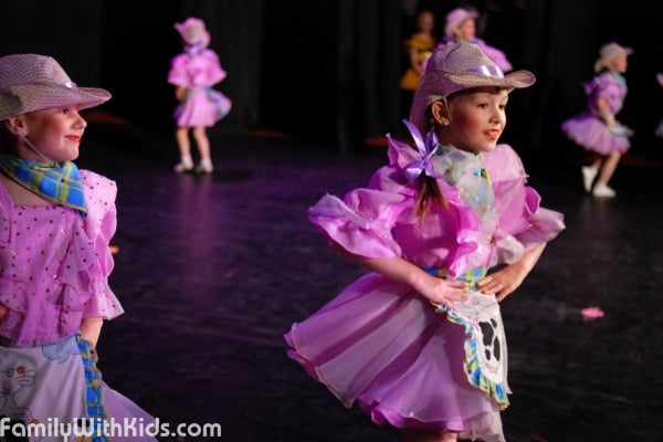 "Веселад", хореографический центр для детей от 3 лет в Днепровском районе, Киев