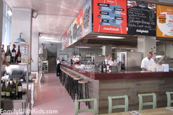Pastrami, family-friendly restaurant with pizza and sandwiches in Budapest, Hungary