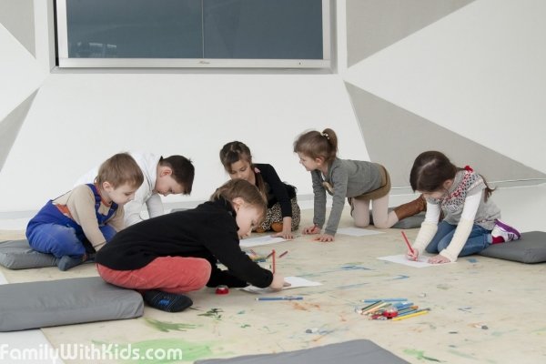 PinchukArtCentre, "ПинчуАртЦентр",  международный центр современного искусства XXI века и детская арт-школа, Киев