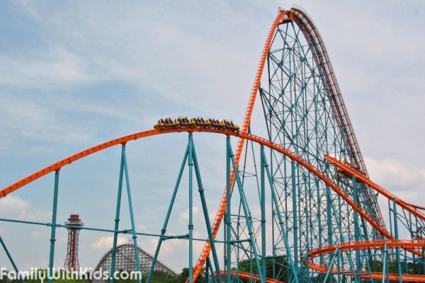 The Six Flags Over Texas Amusement Park in Texas, USA