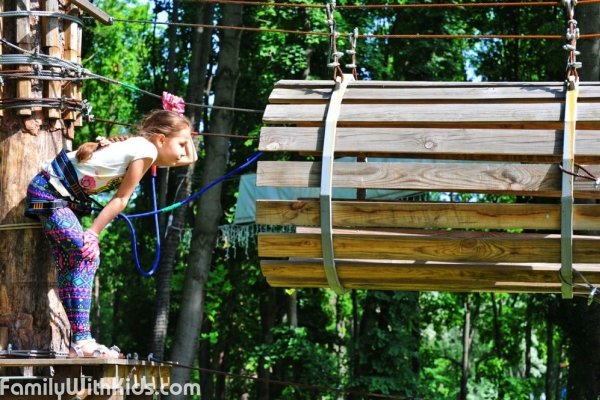 S-park в Парке Горького, верёвочный городок для детей от 4 лет и взрослых в Харькове