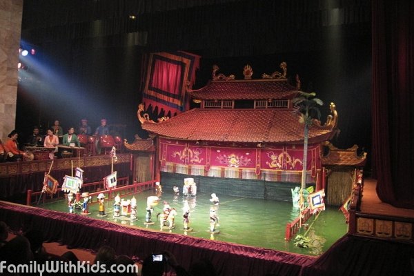 Thang Long Water Puppet Theater, театр кукол на воде в Ханое, Вьетнам