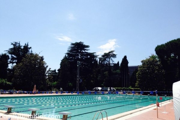 The Club Piscina delle Rose swimming pool and family attractions in Rome, Italy