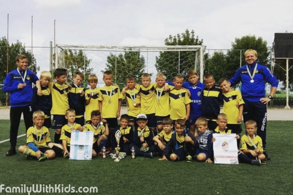 Детско-юношеская школа №14, занятия по футболу для мальчиков 4-12 лет в Киеве