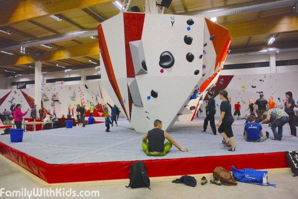 BK Espoo bouldering center, cimbing for kids and adults, Finland