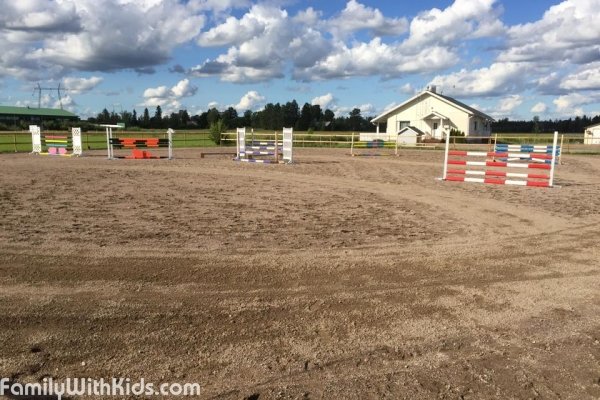 Groom Stable, riding lessons and horse training in Nurmijärvi, Finland