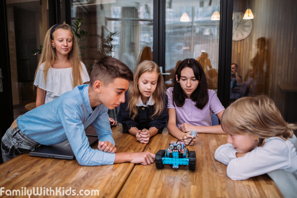 Startup IT Academy, академия IT-специальностей, программирование, веб-дизайн, робототехника для детей от 9 лет и подростков в Киеве