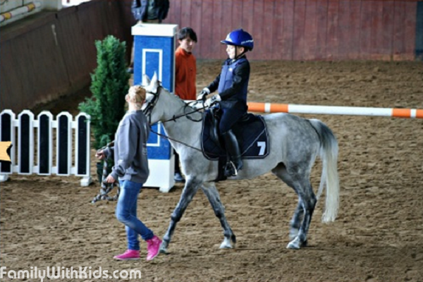 Pony club, "Пони клаб", конный клуб, обучение верховой езде в Киеве