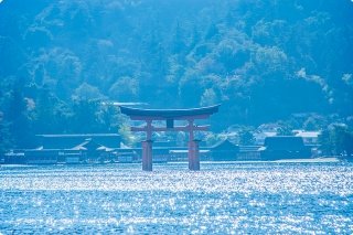 Photo of the Miyajima Shinto Shrine on the Itsukushima island in Japan